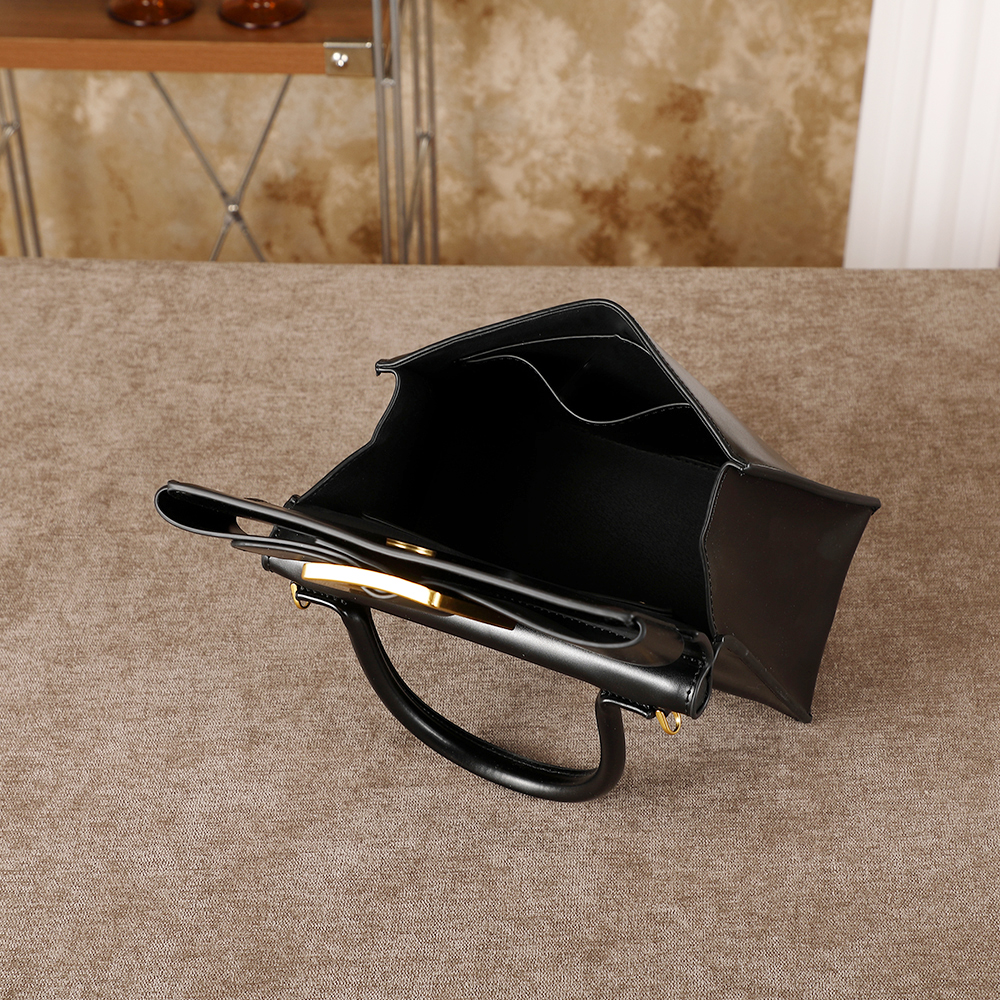 Ladies' handbag, 2026 season n - مراجعة Interior Design High End وسعره