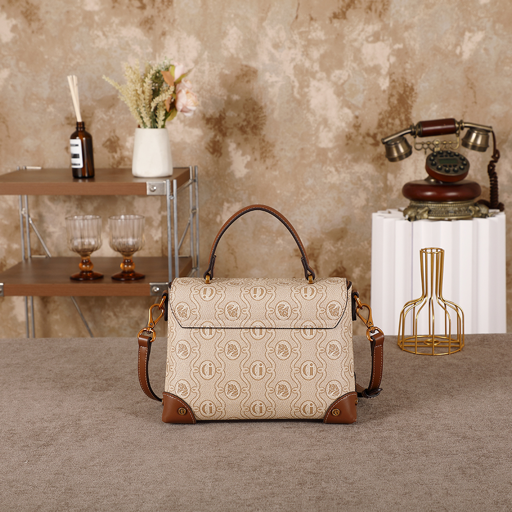 Ladies' Handbag 2026 Season Ne - مراجعة Interior Design High End وسعره
